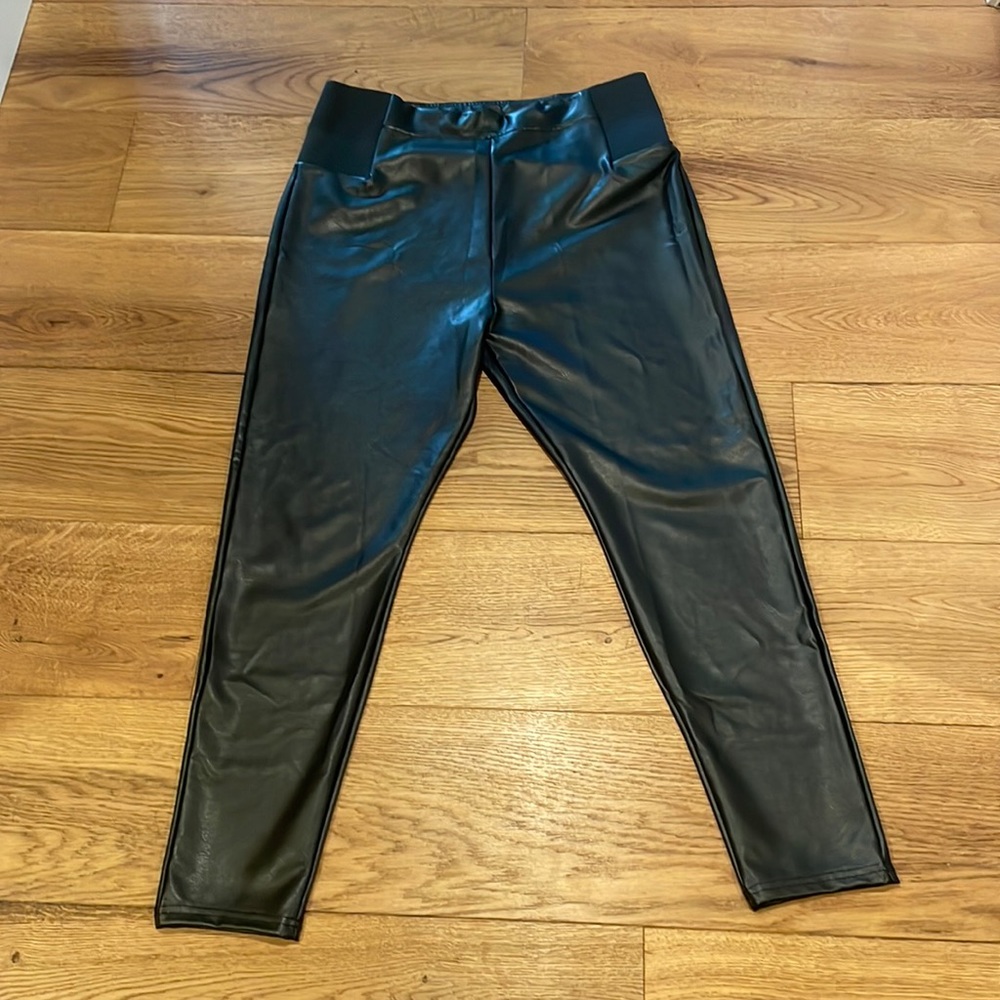 💛 A New Day, black “looks like leather” polyester/spandex pants, XL